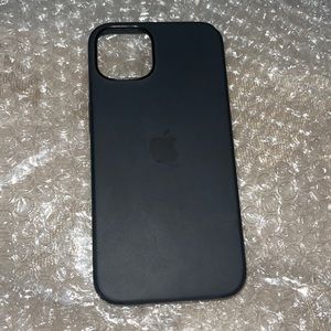 Apple Silicone iPhone 13 MagSafe Case